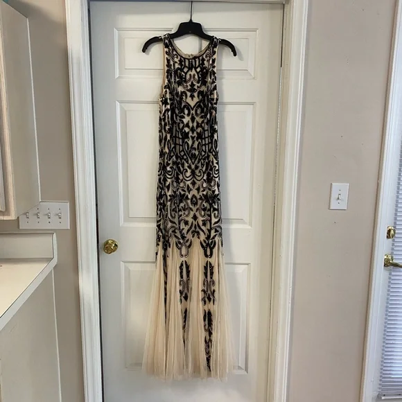 Women’s Beaded Formal Gown - Picture 1 of 10